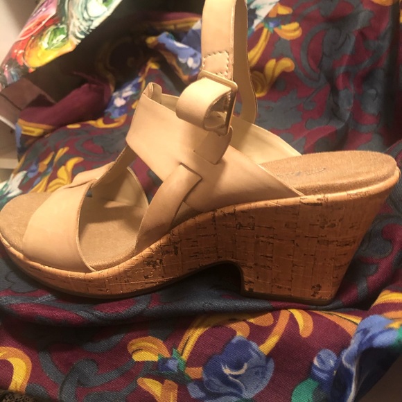 Clark Sandals. - Picture 6 of 6